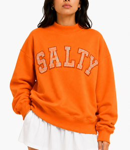 Sudadera de cuello alto extragrande personalizada para mujer, de invierno, color liso, con letras bordadas y logo frontal aplicado - Product Image 1