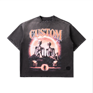 T-shirt vintage pour homme, effet délavé, avec strass, impression graphique personnalisée, coton lourd, coupe oversize, effet usé. - Product Image 1