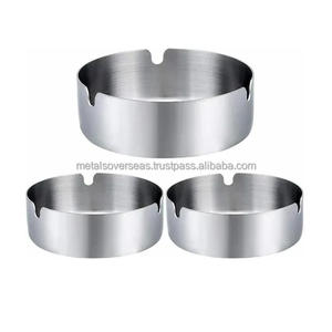 Cenicero para Auto Redondo de Acero Inoxidable Plateado de Alta Calidad Estilo Americano Tamaño y Logotipo Personalizables para Auto, Hogar y Oficina - Product Image 1