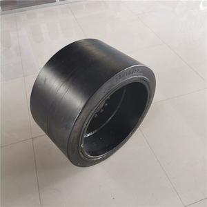 Pneu plein lisse à pression 28x16x22 pour chariot élévateur - Product Image 1