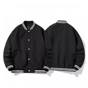 เสื้อแจ็คเก็ตฮิปฮอปสไตล์ญี่ปุ่นแบบ Letterman ตัวอักษรปักไหมพรม ทรงปกติ โอเวอร์ไซส์ หลวม สีดำล้วน ระบายอากาศได้ดี - Product Image 1