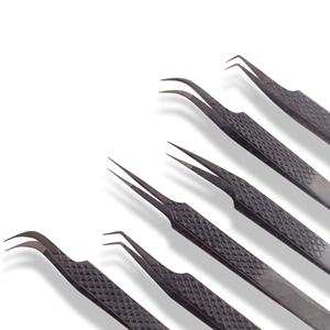 Pince à épiler en titane noir Diamond Grip, haute précision, pointe en fibre, facile à utiliser pour tous types de cils - Product Image 4