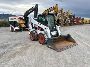 Cargadora Compacta S740 2018 de Dos Velocidades y Alto Flujo con Cabina Cerrada, Máquina de Construcción de Alto Rendimiento - Product Image 4