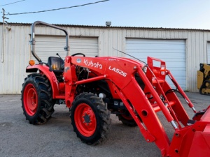 Tractor Agrícola Compacto Original L3902 de 35 HP, 4x4, Diésel, con Opción de Bomba de Carga Frontal - Product Image 5