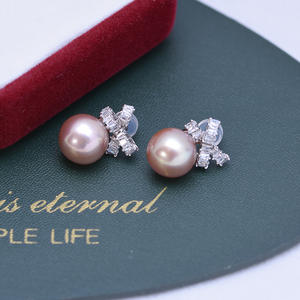 ต่างหูมุกน้ำจืดทรงกลมแบบเอดิสัน ดีไซน์เรียบหรู ดูดี มีระดับ แฟชั่นเครื่องประดับคุณภาพสูง - Product Image 5