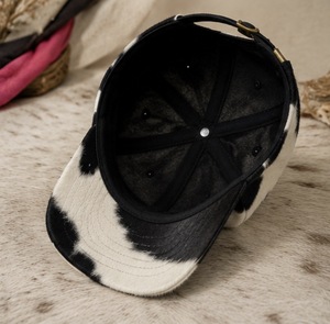Casquette de baseball en fausse fourrure, imitant un motif animal, unisexe, réglable, chapeau tendance, à porter en toutes saisons - Product Image 4