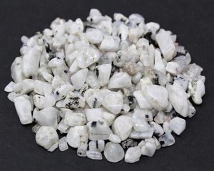 Venta al por mayor Crystal Rainbow Moonstone Agate Chips de piedras preciosas naturales de la mejor calidad para Feng Shui y Love de AAMEENA AGATE - Product Image 2