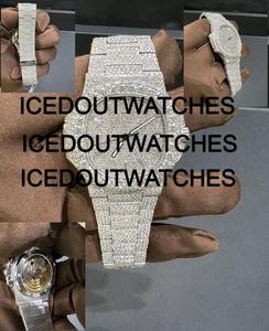 Montre entièrement sertie de moissanite pour homme, montre-bracelet mécanique automatique de luxe avec affichage de la date, montres en diamant pour homme - Product Image 4