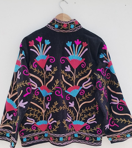 Veste pour femme en velours floral brodé à la main Suzani avec doublure en coton - Printemps/Automne/Hiver Cadeau pour elle - Product Image 4