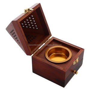 Brûleur d'encens en bois naturel fabriqué à la main Encensoir religieux rustique avec bouchon de coriandre et attrape-cendres pour la saison de printemps - Product Image 1