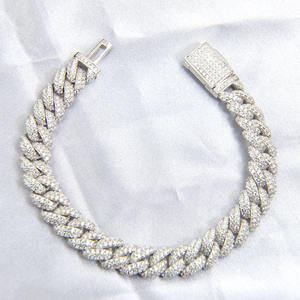 กำไลข้อมือแบบ Cuban Link ชุบทอง 18K ประดับเพชร สำหรับผู้ชาย สไตล์ฮิปฮอป เหมาะสำหรับงานปาร์ตี้ ได้รับการรับรองจาก IGI - Product Image 1