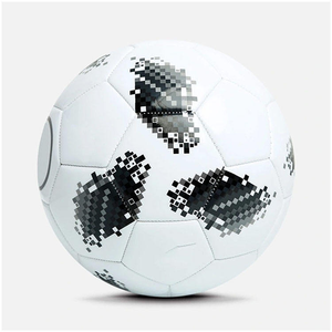 Ballons de football professionnels de haute qualité, cousus à la machine, taille 5 personnalisée, ballon de football en PVC, design et logo personnalisés - Product Image 2