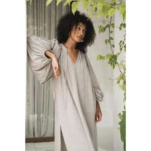 เดรสยาวลายชายหาดสไตล์วินเทจ ผ้าฝ้าย 100% ทำมือ เป็นมิตรกับสิ่งแวดล้อม พร้อมดีไซน์ตามสั่ง - Product Image 1