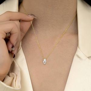 จี้รูปหัวใจ AMBER JEWELS รุ่น T-3082 ประดับเพชรชมพูและเพชรใส  ชุบทอง 18K  สายสแตนเลส  รับรองโดย IGI  แบบฝังเพชร - Product Image 2
