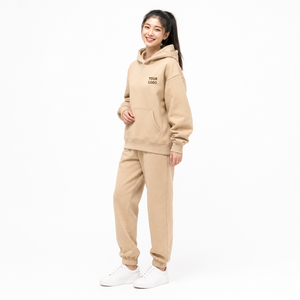 Conjunto Deportivo Ecológico y Transpirable para Mujer, con Sudadera con Capucha y Pantalones Jogger, Tela de Felpa Anillada, Cintura Elástica con Cordón Ajustable y Parche Tejido Personalizado - Product Image 1