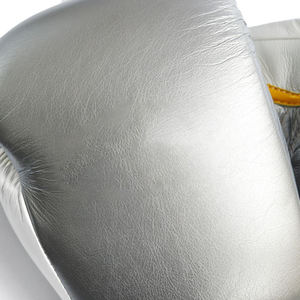 Guantes de Boxeo Plateados de Alto Rendimiento, Guantes de Entrenamiento con Cordones de Primera Calidad, Guantes de Boxeo Plateados Metálicos para Entrenamiento y Sparring - Product Image 4