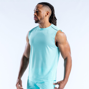 Débardeurs de sport personnalisés pour hommes, coupe ajustée, 100 % polyester, légers, pour la course et l'entraînement - Product Image 3