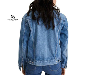Chaqueta vaquera azul deslavada para mujer, construcción de doble costura, fábrica OEM para marcas minoristas y compradores de ropa al por mayor - Product Image 5