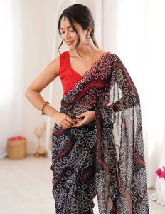 Sari de Georgette KV para Mujer con Estampado Floral y Bordado Bandhani (Negro), Sin Arrugas, Reversible, para Bodas de Otoño - Product Image 1