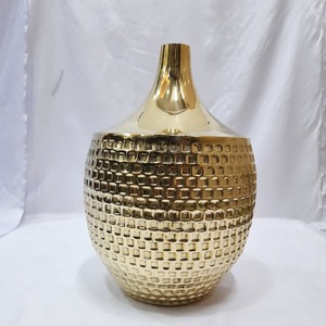 Florero de hierro costero con acabado dorado de forma redonda de Metal de aluminio, estilo elegante, decoración de Mesa para el hogar usada - Product Image 1