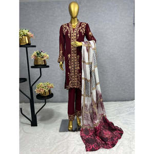 Conjunto de Traje de Diseñador para Mujer con Hermoso Bordado - Product Image 1
