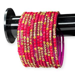 Pulseras de Cristal con Perlas de Imitación Rosa Brillante y Baño de Oro, Apilables con Detalles Modernos para Boda - Product Image 1