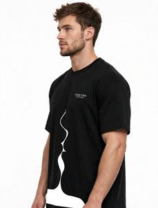 ONETEN APPAREL T-shirt noir pour homme à manches courtes, col rond, coupe classique, avec imprimé flamme abstraite blanche - Product Image 5