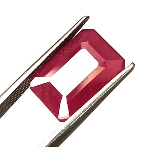 พลอยทับทิมแอฟริกันธรรมชาติ 7.25 กะรัต ทรงเหลี่ยมมรกต - Product Image 4