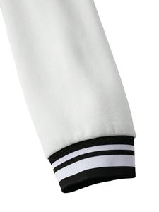 Nuestra chaqueta de béisbol, aparte, es la capacidad de personalizarla para reflejar su estilo único. Elija entre una variedad de colores - Product Image 5