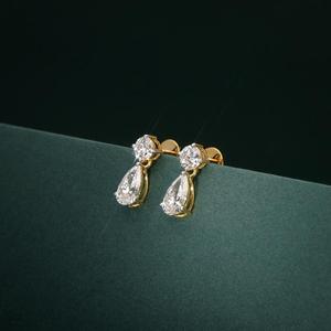Pendientes de Diamantes de Corte Brillante Cultivados en Laboratorio AMBER JEWELS, Chapados en Oro de 18 Quilates, Certificados por IGI, Diseño Moderno para Fiestas y Bodas - Product Image 2