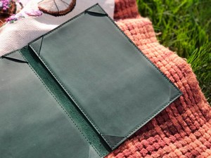 Porta Menús de Cuero Genuino con Logotipo Personalizado, Clásico, Ligero, Hecho a Mano, de Lujo, para Restaurante, Hotel y Cafetería LMC-0223 - Product Image 2