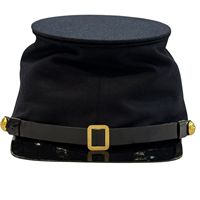 Reproducción de una gorra de caballería de la Unión Civil Estadounidense, también conocida como un kepi, con sables y un número de insignias.