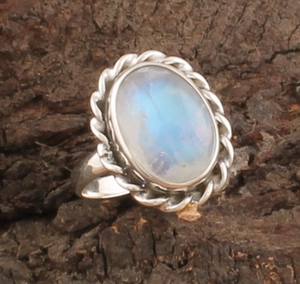 แหวนเงินแท้ 925 ประดับพลอยเทอร์ควอยซ์ธรรมชาติ ฝังแบบ Bezel งานแฮนด์เมด สไตล์คลาสสิก สำหรับคนเกิดเดือนมิถุนายน - Product Image 2