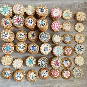 Posavasos de Taza de Té con Diseño Floral Clásico TUYET DUNG de Ratán Natural, Hecho a Mano en Vietnam - Product Image 5