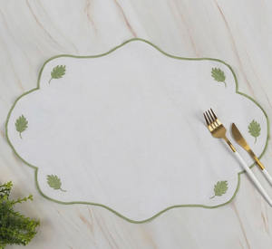 Juego de Manteles Individuales y Servilletas de Lujo Personalizados, Lavables, Bordados, con Diseño Geométrico Tradicional de Hojas Verdes, Borde Festoneado Verde, de Algodón, para el Hogar - Product Image 3
