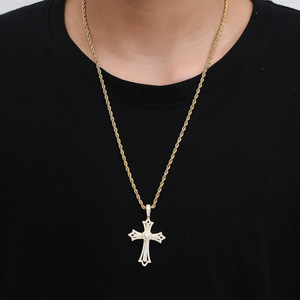 Collar con colgante de cruz pequeña de plata de ley 925 con moissanita VVS, joyería Ice Out, colgante de cruz con diamante de moissanita - Product Image 4