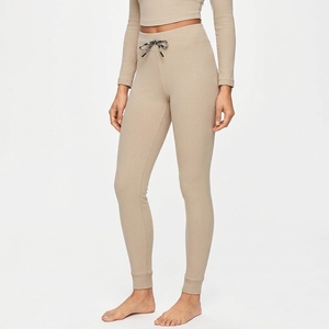 Leggings pour femmes à taille haute, effet froncé aux fesses et push-up, pour le yoga et l'entraînement, vente en gros personnalisée, vêtements de sport - Product Image 1