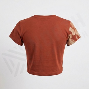 Top Deportivo Corto Tie Dye para Mujer, Ropa Deportiva Moderna y Elegante, Ropa de Gimnasio a la Moda - Product Image 2