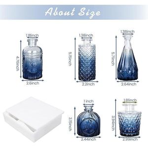 Set di 5 Piccoli Vasi in Vetro Blu per Fiori Singoli, Mini Centrotavola Vintage e Decorazioni per Tavoli da Matrimonio - Product Image 4