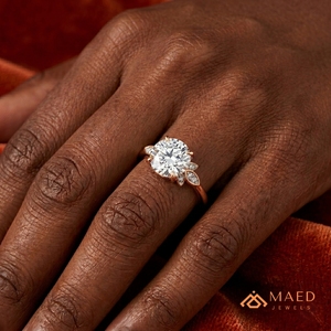 Bague en Moissanite Ronde en Or Rose pour Femme, avec Accent Feuille et Halo, Bague de Fiançailles Nuptiale, Bijou Tendance, Cadeau de Joaillerie Fine de Luxe - Product Image 5