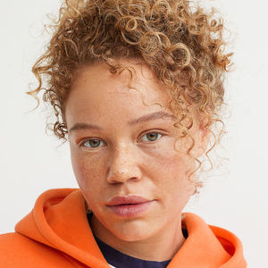 เสื้อฮู้ดซิปแบบกำหนดเองสำหรับผู้หญิง ขายส่งเสื้อฮู้ดผู้หญิงพร้อมโลโก้สั่งทำ เสื้อฮู้ดโอเวอร์ไซส์สไตล์สตรีทแวร์ - Product Image 5