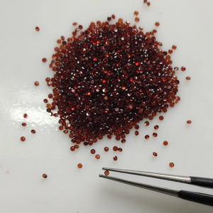 Granat rouge naturel, coupe brillante ronde de 1 mm, pierre précieuse de qualité supérieure pour la fabrication de bijoux - Product Image 4