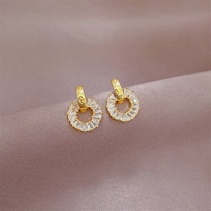 Collier et boucles d'oreilles en or massif 18 carats avec diamants de laboratoire taille baguette classiques certifiés IGI, pour femme, cadeau de mariage, usage quotidien - Product Image 4