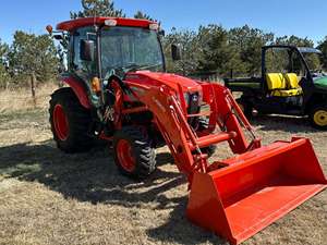 Tracteur agricole compact d'occasion Kubota L4060 40HP 4x4 diesel avec direction assistée et prise de force - Product Image 4