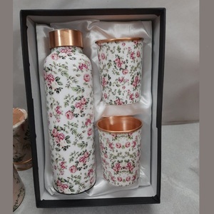 Juego de Botellas de Agua de Cobre Ecológicas, con Acabado Estampado Floral, Hechas a Mano, con Tapa, Conservan la Temperatura por 6 Horas, Ideal para Regalo - Product Image 1