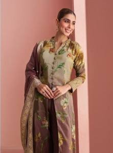 Traje Anarkali de seda sintética, talla única, cosido, con estampado digital, para la colección india y pakistaní. - Product Image 2