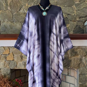 ชุดเดรสคาฟทันผ้าเรยอนย้อมสีแบบชิโบริ  ไซส์พลัส  งานศิลปะที่สวมใส่ได้  สไตล์โบฮีเมียน  ชุดเดรสยาวสำหรับผู้หญิง - Product Image 1