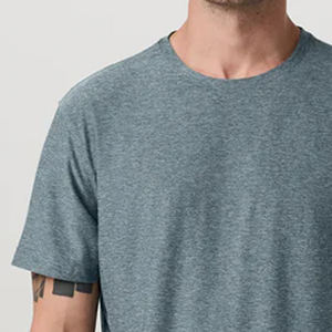 เสื้อยืดผู้ชายคอกลมใส่สบายสำหรับฤดูร้อน ปรับขนาดได้ ตัดเย็บคุณภาพสูง พร้อมบริการออกแบบโลโก้ตามสั่ง แขนสั้น - Product Image 3