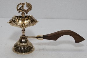 ZARA ENTERPRISES ZE740 Brass Laxmi Diya Oil <b>Lamp</b> Height Inches Approx Antique Gold Finish Industrial Design Tabletop <b>Vase</b> - Product Image 2