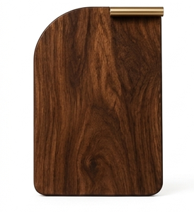 Planche de service en bois de manguier arrondie de luxe, planche à découper moderne à bords incurvés avec poignée en laiton, décoration de cuisine - Product Image 4